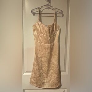 Princess Polly floral patterned mini dress, size 2. Light yellowish/beige color.